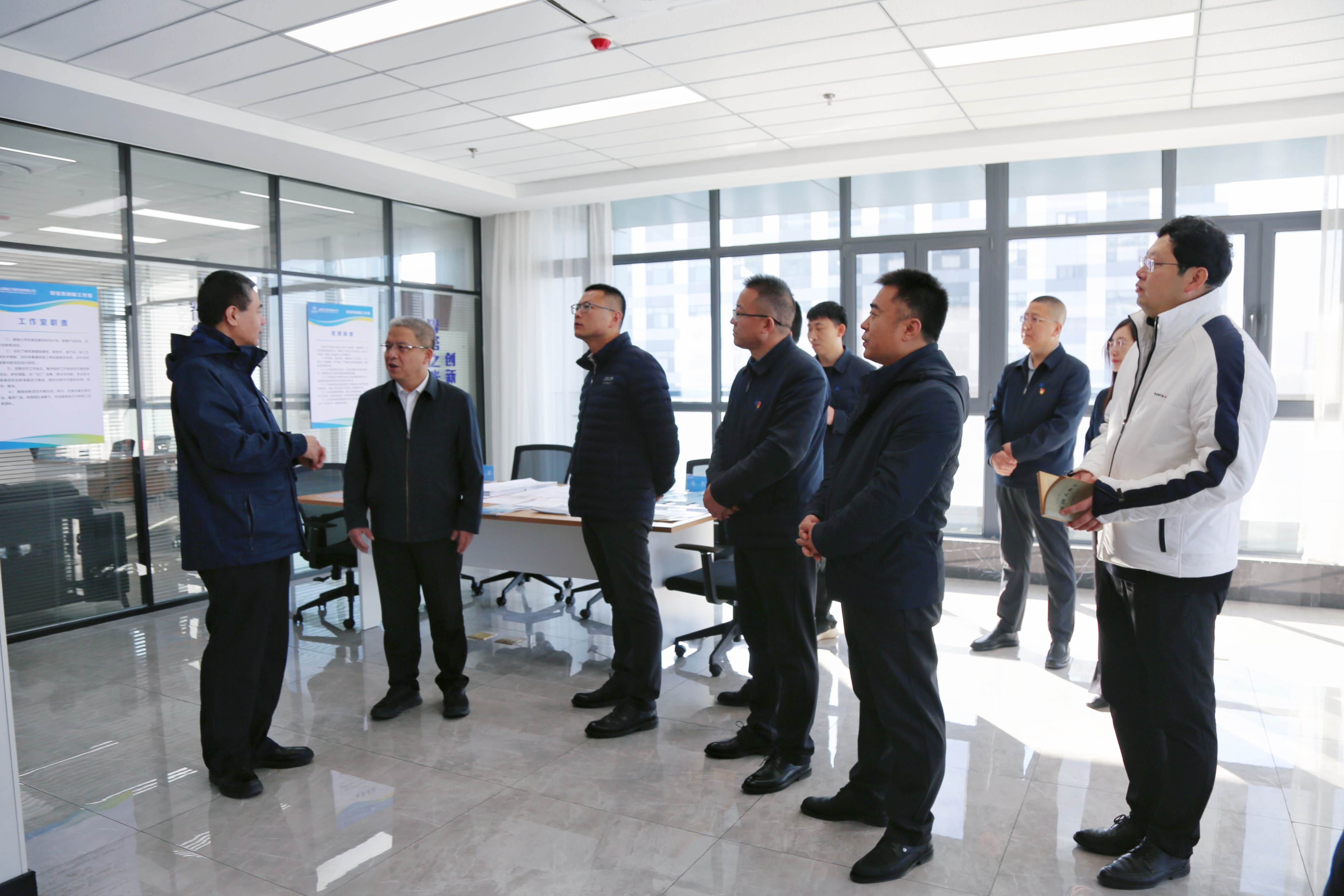 中華全國總工會中國海員建設工會分黨組成員、副主席吳疆深入公司調研指導